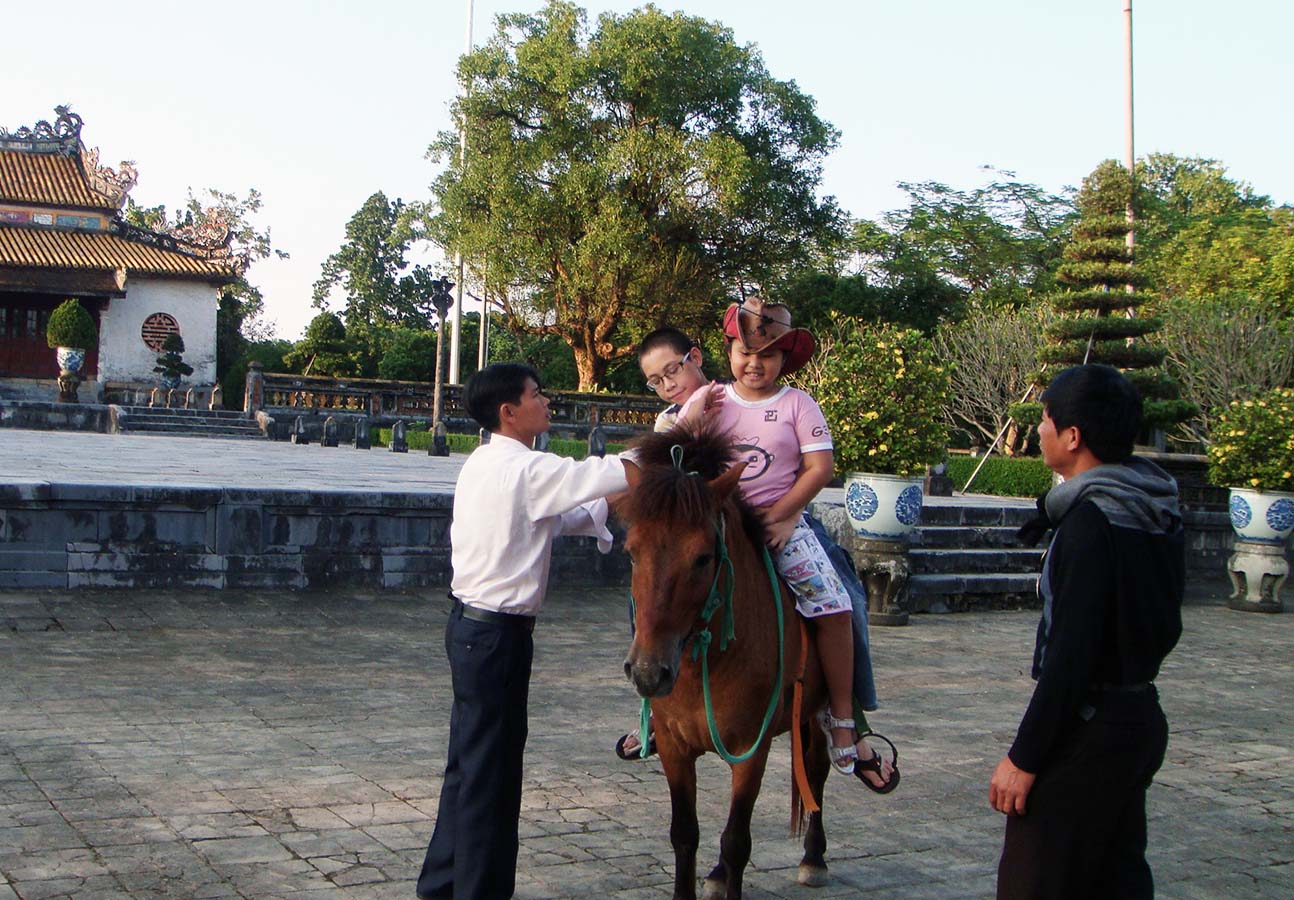 Lá phiếu đi qua quấy tính tiền